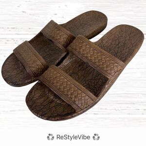 PALI HAWAII Women’s Size 11 Sandals Slip on Style Vacation Beach Slides Flat